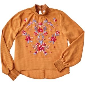 NWT Ophelia Roe Embroidered Blouse